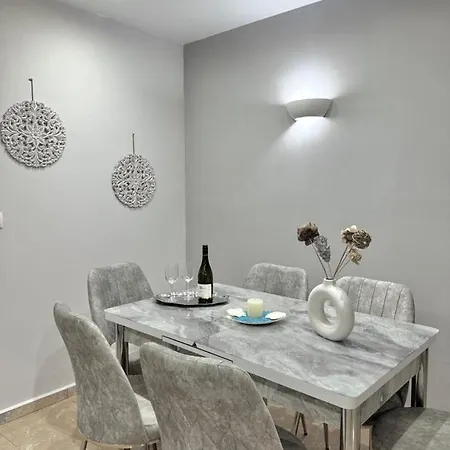 Garifalia Apartamento Agioi Theodoroi (Corinthia)