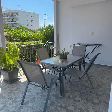 Apartment Garifalia Agioi Theodoroi (Corinthia)
